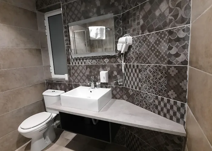 Shoreline Saint Julian's