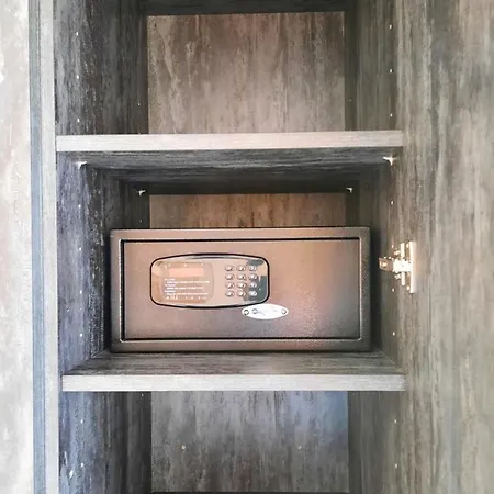 Shoreline Guest house Saint Julian's