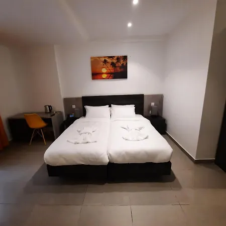 Guest house Shoreline Saint Julian's