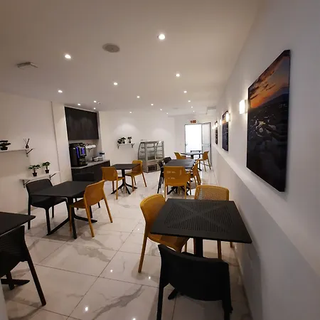 Shoreline San Julián